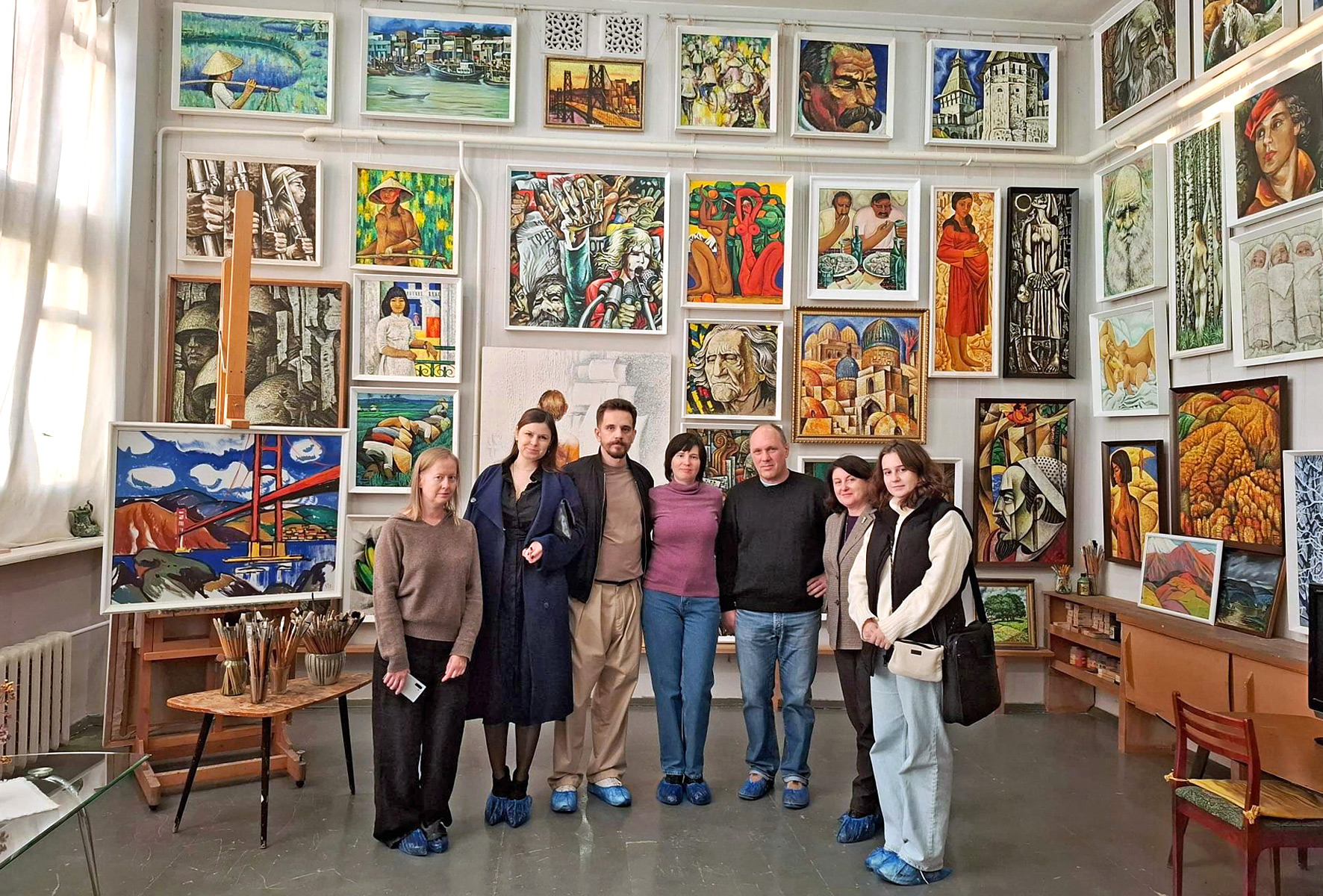 В мастерской художника Г.В. Черноскутова
